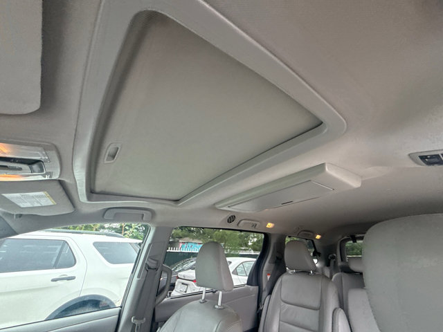 Used 2019 Toyota Sienna XLE Premium FWD image 10
