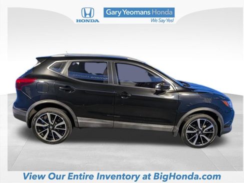 Used 2017 Nissan Rogue Sport SL FWD image 5