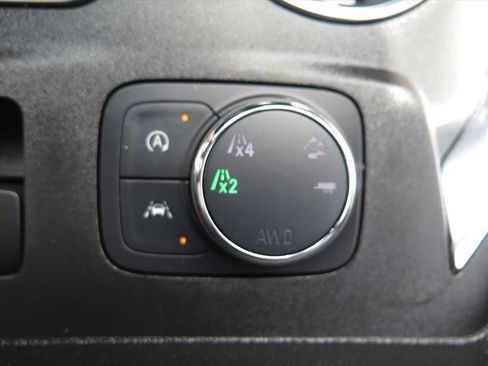 Used 2023 Chevrolet Traverse RS w/ LPO, Floor Liner Package AWD/4WD image 11