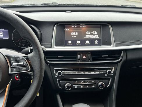 Used 2019 Kia Optima LX image 18