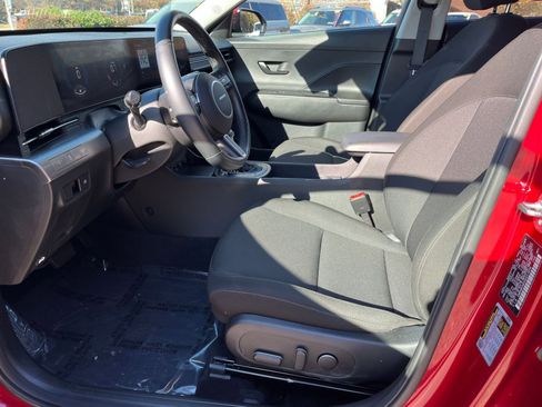 Used 2025 Hyundai Kona SEL image 22