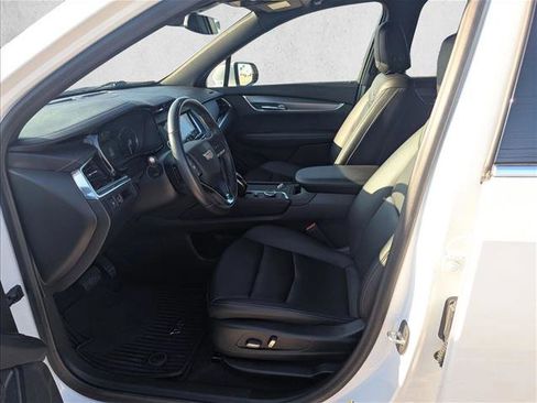 Certified 2022 Cadillac XT6 Luxury image 10