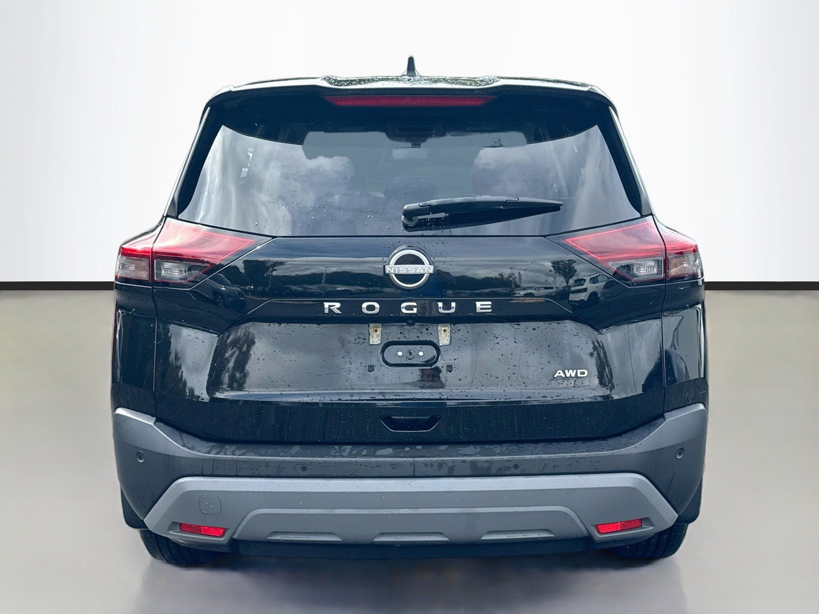 Used 2023 Nissan Rogue S AWD/4WD image 6