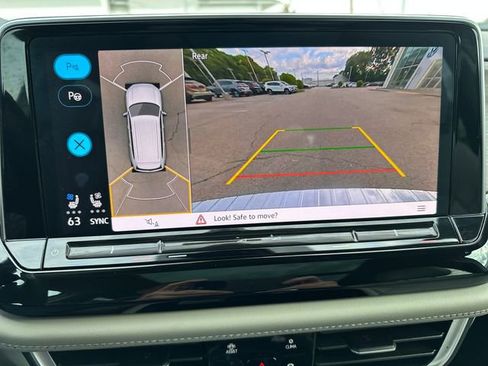 Certified 2024 Volkswagen Atlas SEL Premium R-Line AWD/4WD image 29