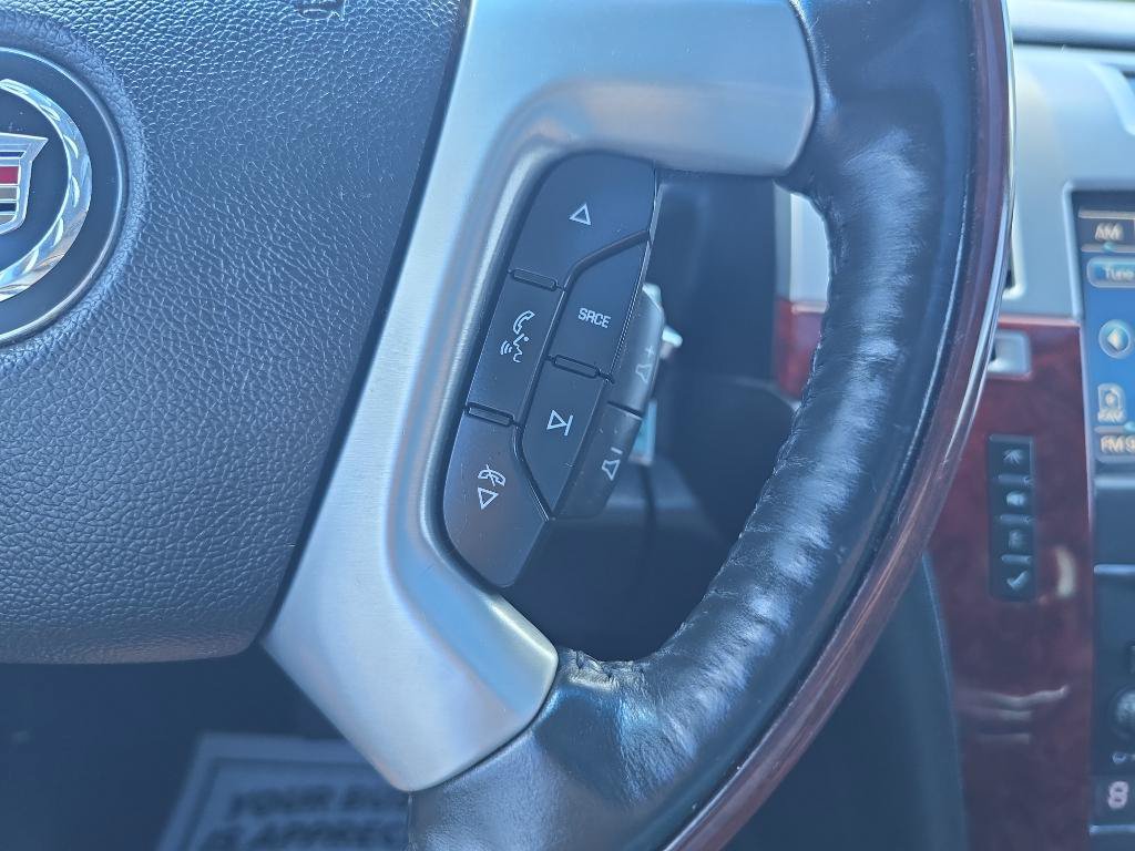 Used 2012 Cadillac Escalade ESV Luxury AWD/4WD image 25