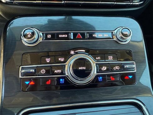 Used 2021 Lincoln Nautilus Reserve image 25