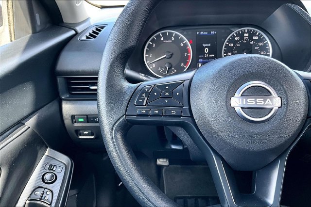Used 2025 Nissan Sentra S FWD image 11