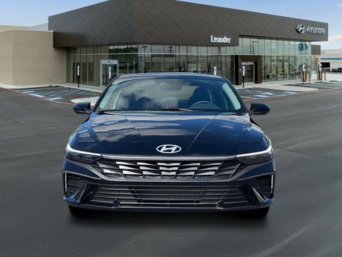 New 2026 Hyundai Elantra SE image 12