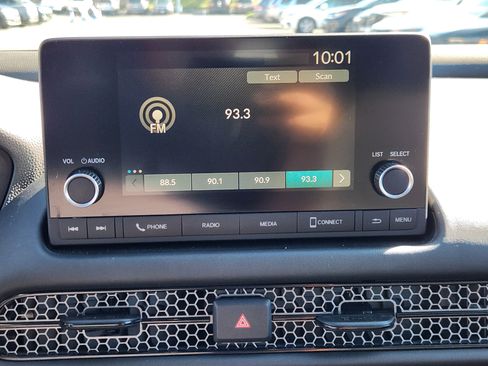 Used 2024 Honda HR-V Sport image 11