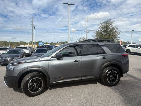 Used 2025 Nissan Pathfinder Rock Creek image 9