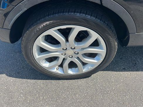 Used 2015 Land Rover Range Rover Evoque Pure Premium image 40