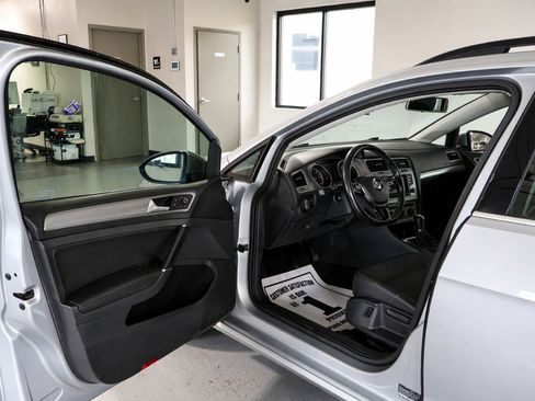 Used 2015 Volkswagen Golf TDI SEL FWD image 9