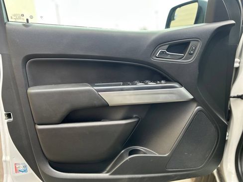 Used 2022 Chevrolet Colorado LT RWD image 15