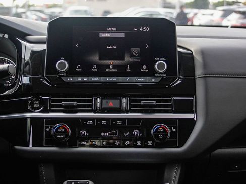 New 2025 Nissan Pathfinder SV w/ Black Appearance Package image 16