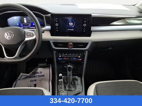 New 2025 Volkswagen Taos SE image 13