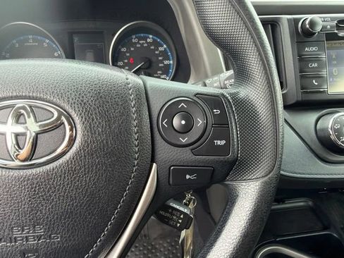 Used 2017 Toyota RAV4 LE w/ All Weather Liner Package AWD/4WD image 20