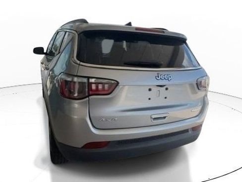 Used 2021 Jeep Compass Latitude w/ Convenience Group AWD/4WD image 7