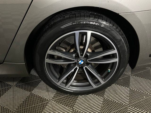 Used 2022 BMW 750i xDrive w/ Executive Package AWD/4WD image 41