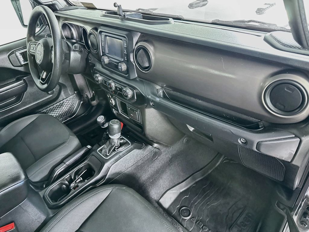 Used 2020 Jeep Gladiator Sport AWD/4WD image 30