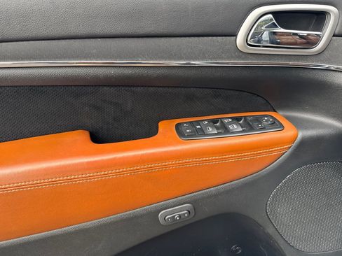 Used 2015 Jeep Grand Cherokee SRT w/ Trailer Tow Group IV AWD/4WD image 10