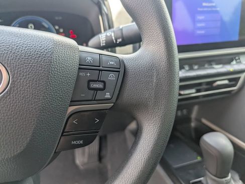 Used 2025 Toyota Camry LE AWD/4WD image 34
