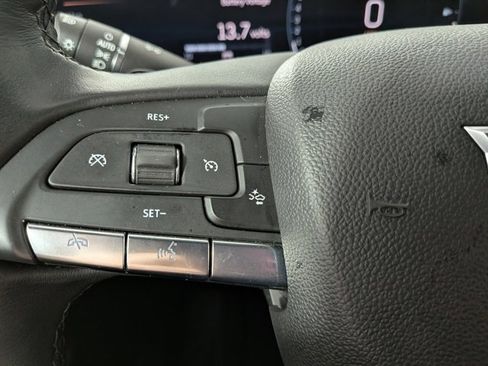 Certified 2025 Cadillac XT4 Premium Luxury image 7