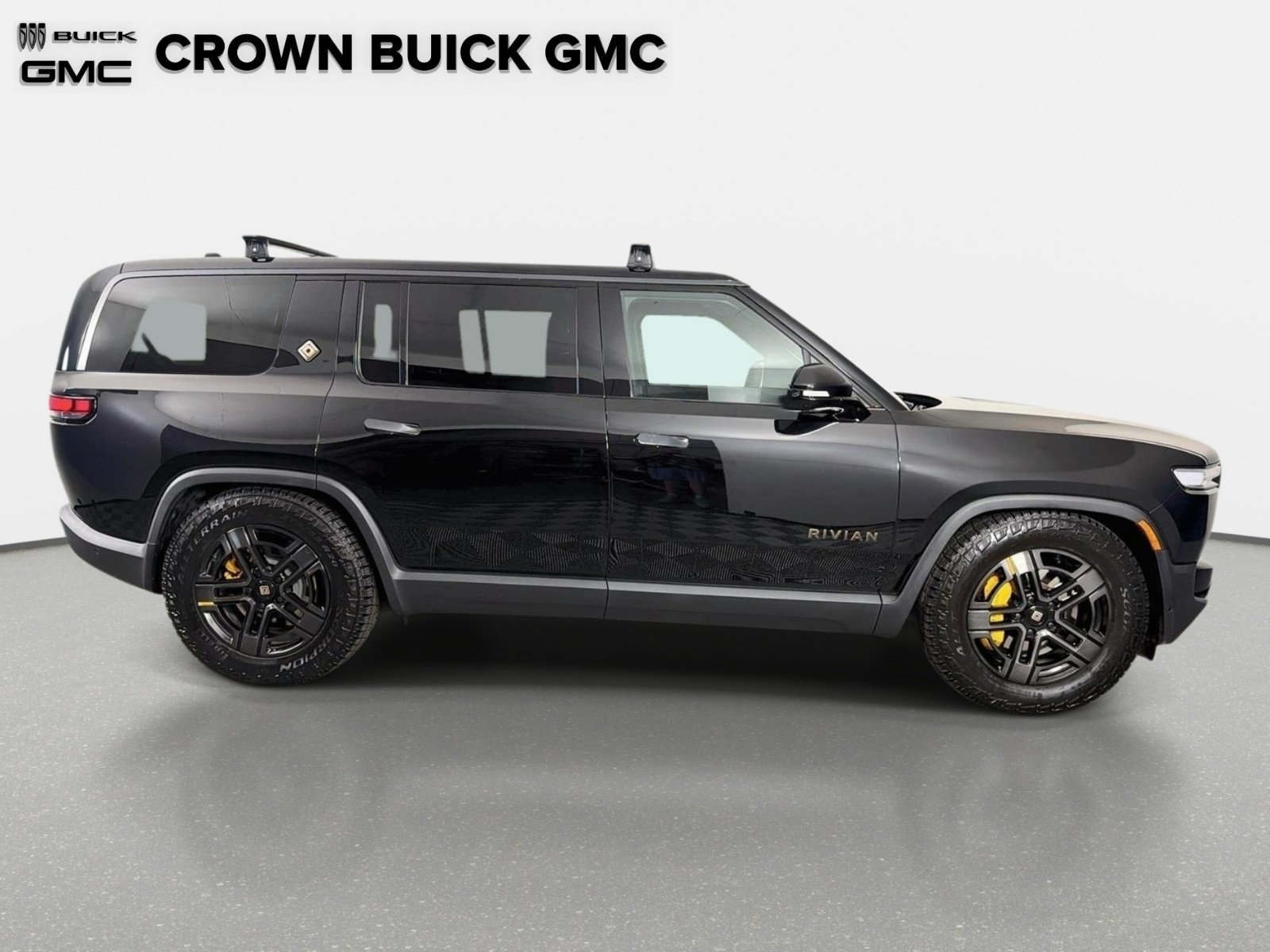 Used 2025 Rivian R1S Premium Dual AWD/4WD image 4