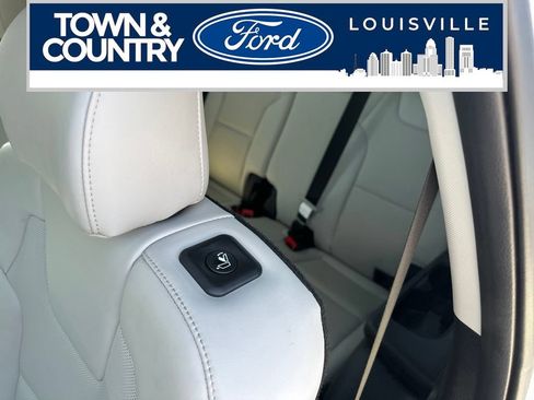 Used 2025 Kia Telluride S FWD image 15