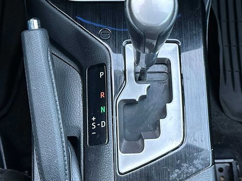 Used 2017 Toyota RAV4 Limited image 39