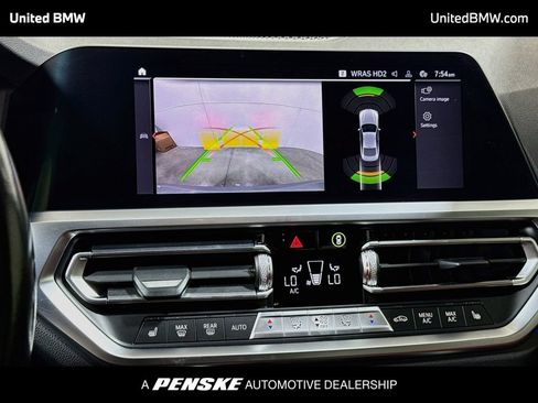 Used 2022 BMW 430i Coupe w/ M Sport Package RWD image 9