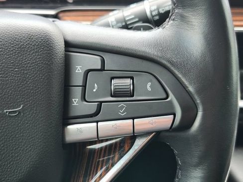 Used 2023 Cadillac Escalade Premium Luxury RWD image 29