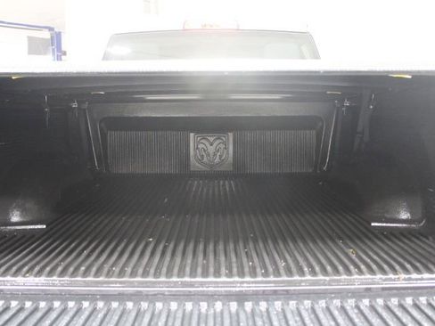 Used 2018 RAM 1500 Express image 13