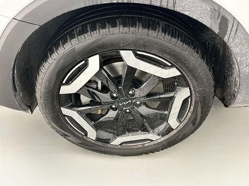 Used 2024 Kia Telluride S w/ S Sunroof Package image 11