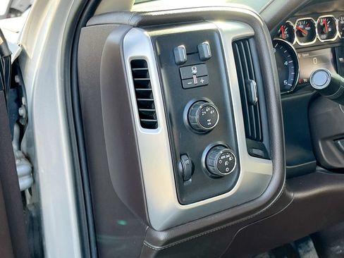 Used 2015 GMC Sierra 2500 SLT w/ Duramax Plus Package AWD/4WD image 10