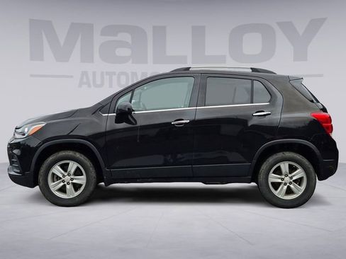 Used 2020 Chevrolet Trax LT w/ LT Convenience Package AWD/4WD image 2