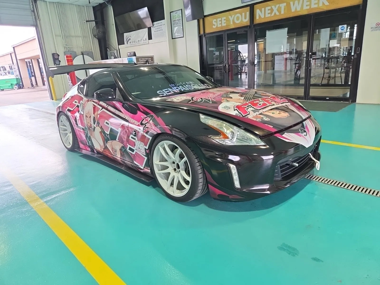 Used 2016 Nissan 370Z Coupe RWD image 12