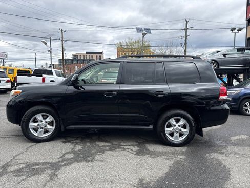 Used 2011 Toyota Land Cruiser w/ Upgrade Pkg AWD/4WD image 7