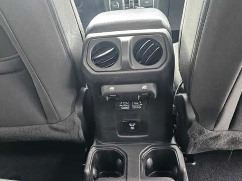 Used 2021 Jeep Gladiator Willys image 11