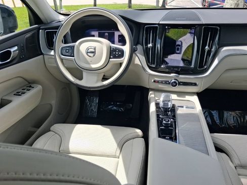 Used 2025 Volvo XC60 B5 Ultra w/ Protection Package Premier AWD/4WD image 10