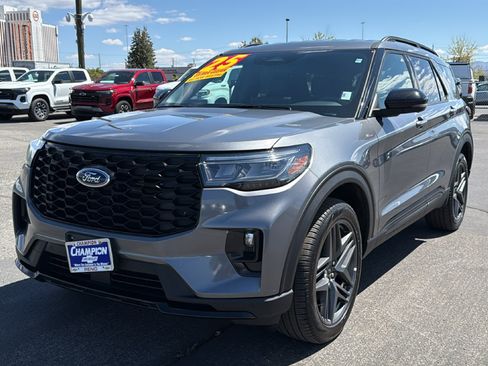 Used 2025 Ford Explorer ST-Line w/ ST-Line Street Pack AWD/4WD image 1