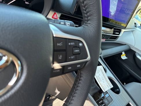 New 2026 Toyota Sienna XLE image 27