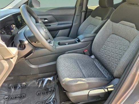 Used 2026 Nissan Kicks SV FWD image 19