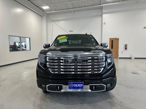 Used 2022 GMC Sierra 1500 Denali w/ Denali Reserve Package image 3