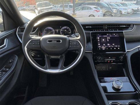 New 2025 Jeep Grand Cherokee Laredo X image 23