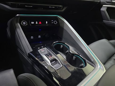 Used 2025 Audi Q5 Premium Plus w/ Premium Plus image 27