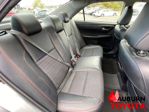 Used 2015 Toyota Camry SE FWD image 16