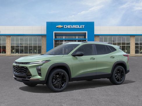 New 2026 Chevrolet Trax ACTIV FWD image 2