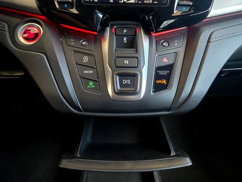 Used 2025 Honda Odyssey Sport-L image 42