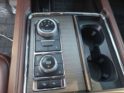 Used 2023 Ford Expedition Limited image 25
