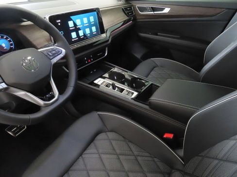 New 2026 Volkswagen Atlas SEL Premium R-Line AWD/4WD image 23